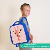 Giraffe - Wimpers - Minimalistisch - Roze Kinderrugzak - Blauw middel -sfeer3_NL