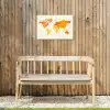 Wereldkaart - Oranje - Kleurrijk Tuinposter op houten frame 2 cm dik klein -sfeer4