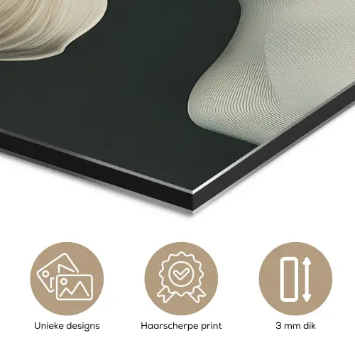 Vrouw - Beige - hoed aluminium wit klein -closeup_NL