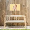 Handdoeken - Vrouw - Jurk - Roze Tuinposter op houten frame 2 cm dik klein -sfeer4
