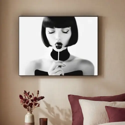 Vrouw - Lolly - Zwart - Wit Textielframe zwart klein -sfeer1