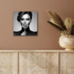 Vrouw - Lolly - Zwart aluminium wit klein -sfeer4