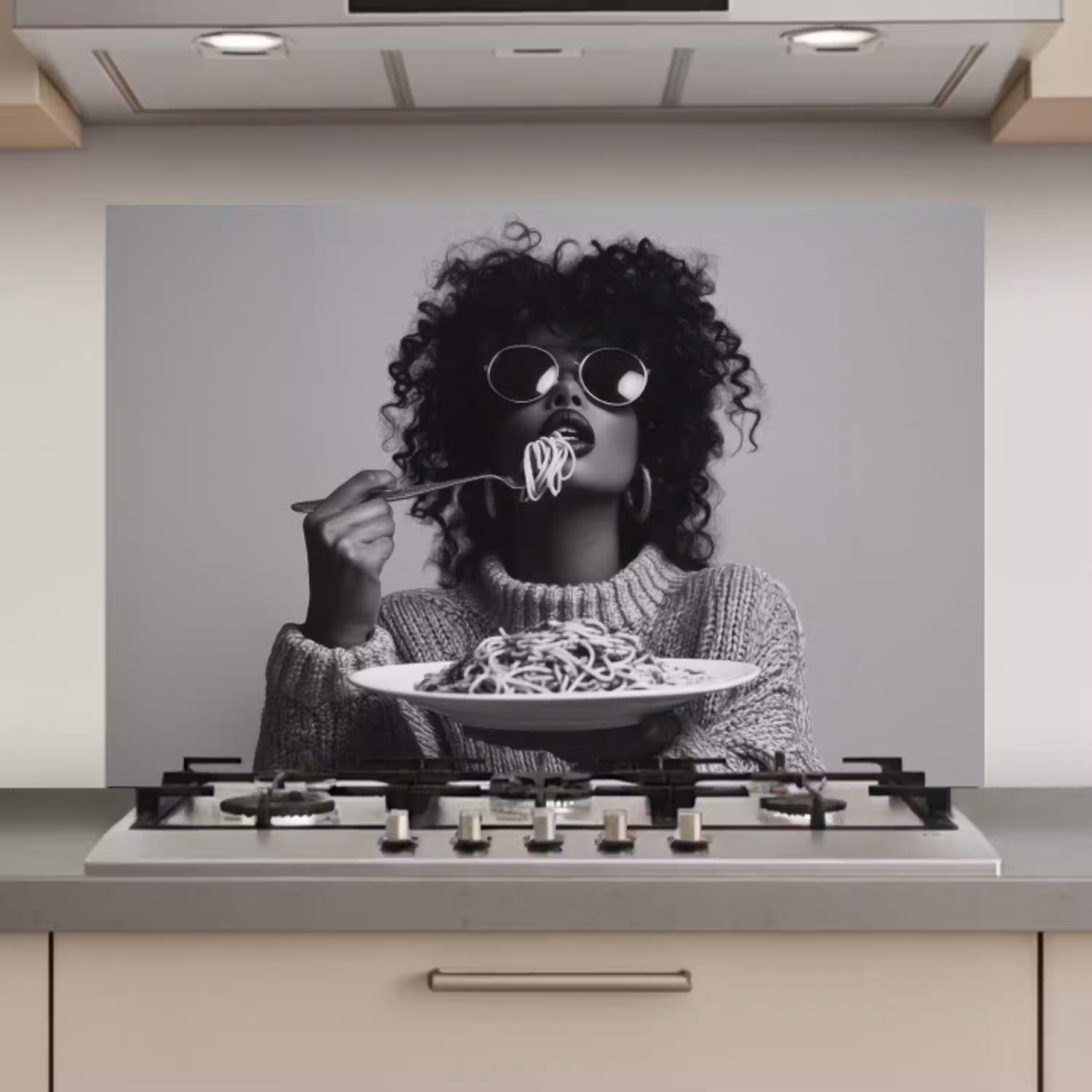 Vrouw - Pasta - Zwart - Wit keuken achterwand spatscherm klein -3d_website
