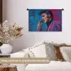 Zingende man - Glitterjas - Microfoon Wandkleed katoen klein -sfeer1