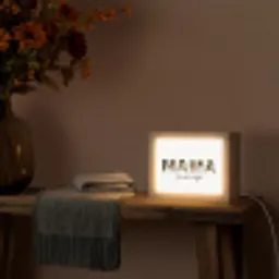 Mama - Lettercollage Light Box met kabel (Tafellamp) klein -sfeer4