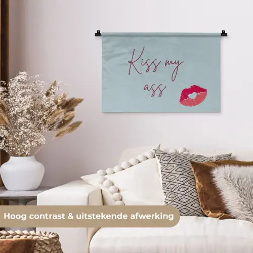 Kiss my ass - Lip - Blauw Wandkleed katoen klein -sfeer1