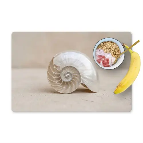 Schelp - Spiraal - Beige Placemat vinyl groot -zzzproduct_Kitchenyeah-website