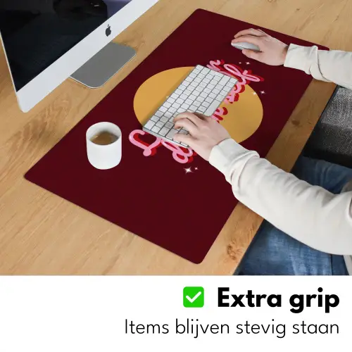 love your damn self - Cirkel - Glitter - Rood Muismat XXL klein -sfeer3