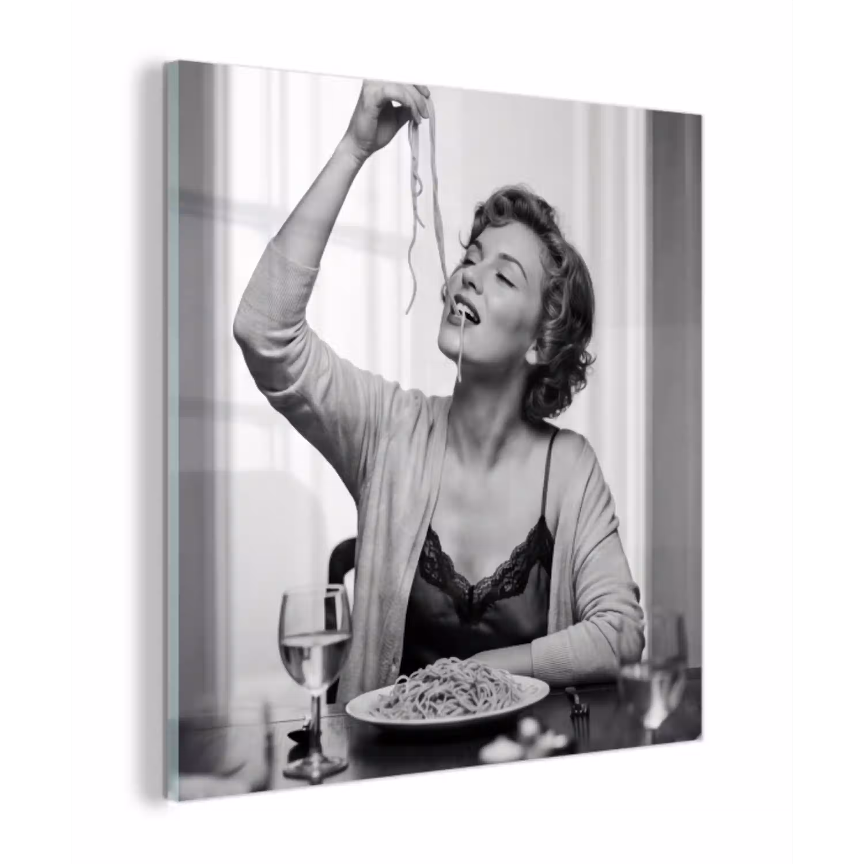 Vrouw - Spaghetti - Zwart - Wit plexiglas 5mm klein -z3d