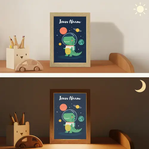 Dino - Ruimtepak - Planeten Light Box met kabel (Kinderlampje) klein -sfeer3_kind