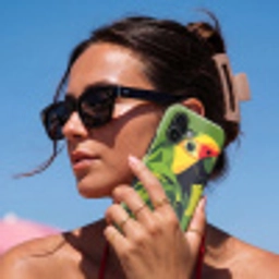 Papegaai - Groen - Snavel - Abstract Toughcase MagSafe Apple iPhone 17 klein -Sfeer2V