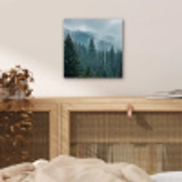 Naaldwoud - Bergen - Mist aluminium wit klein -sfeer3