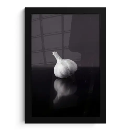 Knoflook - Zwart - Wit fotolijst zwart zonder passe partout klein -3d