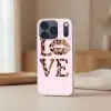 Tekst - Love - Pantervacht - Lichtroze Telefoonhoesje iPhone 17 Pro klein -sfeer2