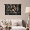Tijger - Dieren - Portret - Luxe - Zwart Wandkleed katoen middel -sfeer4