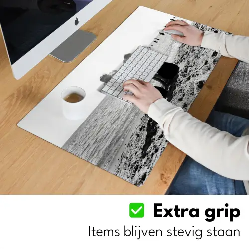 Vrouwen - Zonnehoed - Strand - Zwart - Wit Muismat XXL klein -sfeer3