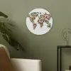 Wereldkaart - Kleurrijk - Bloemen - Lente Akoestische PET Vilt - Rond klein -sfeer2