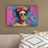 Vrolijk portret - Vrouw - Bloemenkroon canvas 2cm klein -sfeer3