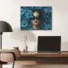 Vrouw - Bloemen - Blauw - Aesthetic - Luxe PET vilt klein -sfeer5