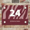 Bordeaux zebra - Klassiek Naambord Rechthoek middel -sfeer3