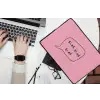 Tekstwolkje - BLAH BLAH BLAH - Roze laptophoes neopreen klein -bureau