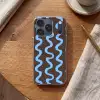 Kronkelende lijnen - Blauw - Bruin - Minimalistisch Telefoonhoesje iPhone 17 Pro klein 878 -sfeer1