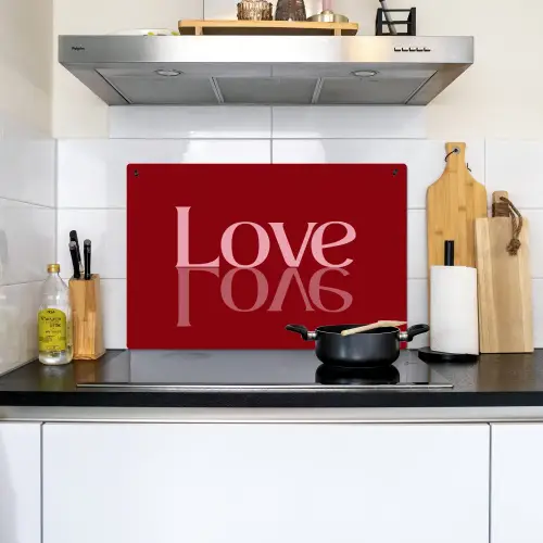 Love - Spiegeling - Rood Inductie beschemer met haakjes klein -sfeer2