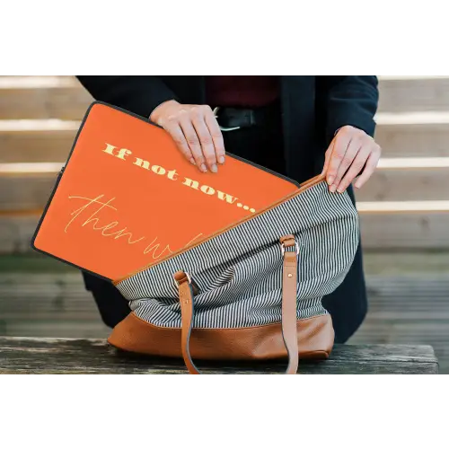 If not now then when - Oranje - Geel - Levendig laptophoes neopreen klein -tas