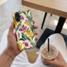 Modern - Abstract - Kleurrijk Toughcase MagSafe Apple iPhone 17 klein 1017 -Sfeer1M