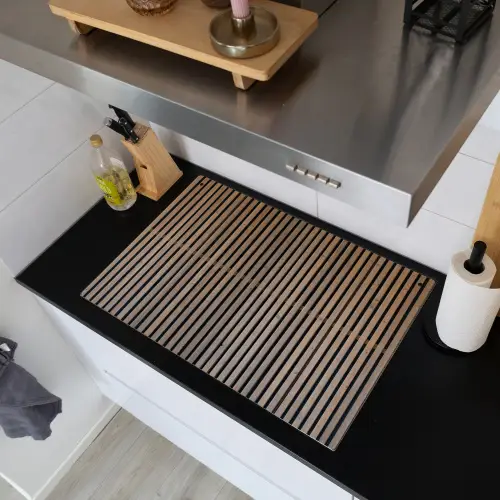 Vintage - Hout - Design - Structuur Inductie beschemer met haakjes klein -sfeer1