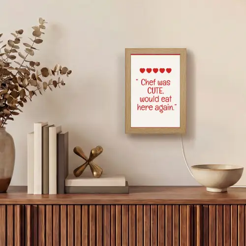 Tekst - Rood - Hartjes Light Box met kabel (Tafellamp) klein -sfeer2