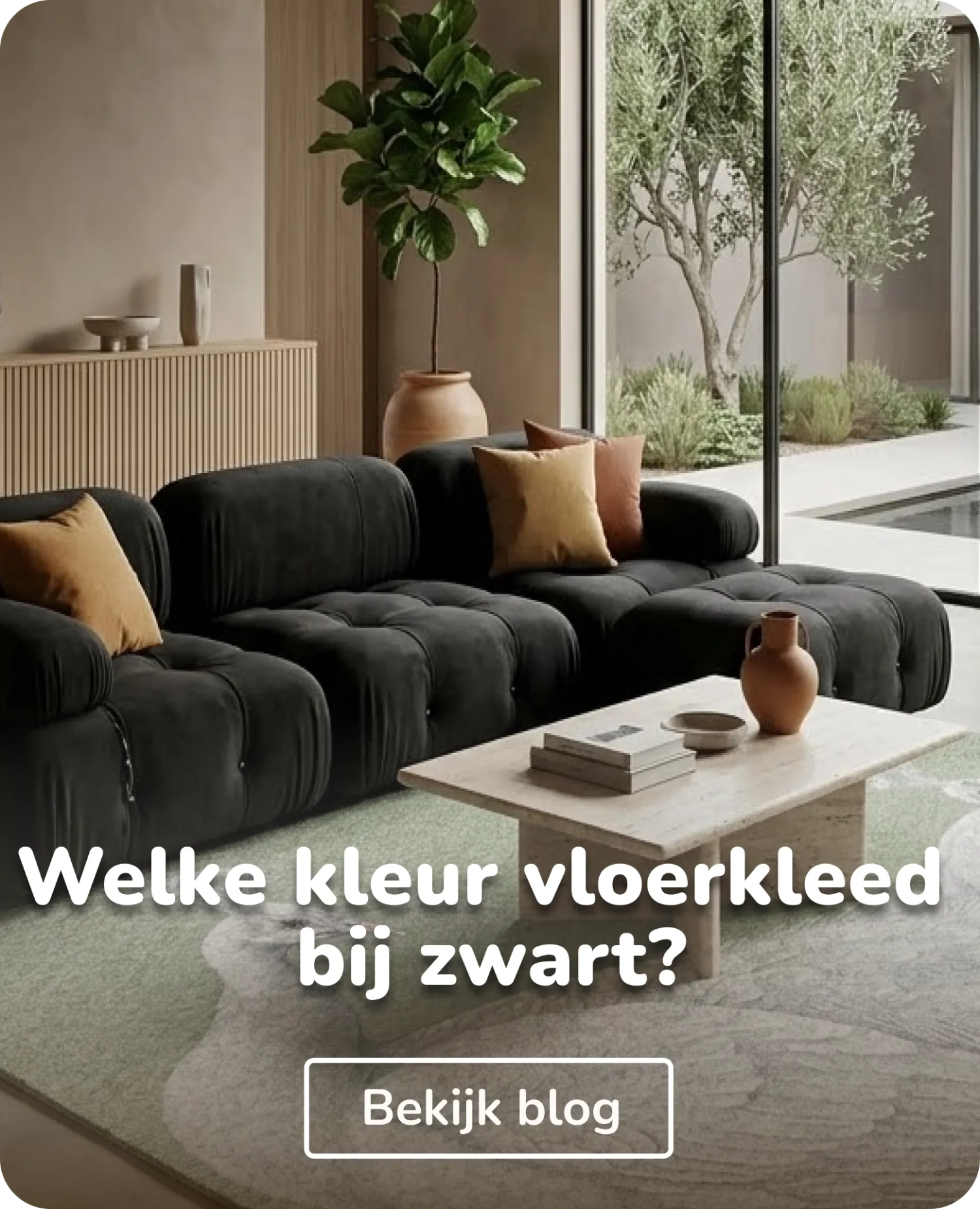 zwarte bank met groen vloerkleed