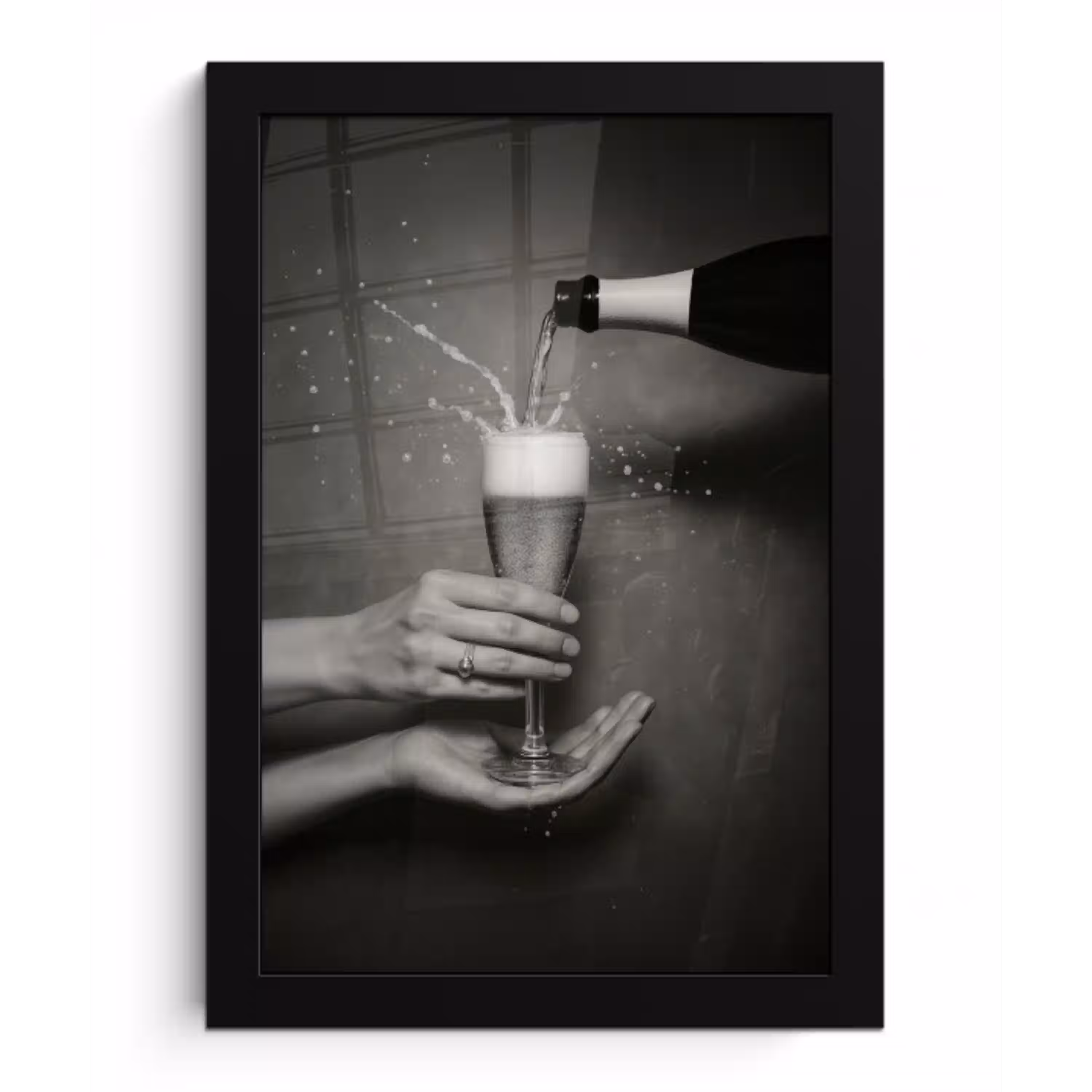 Champagnefles - Glas - Minimalistisch - Spetters fotolijst zwart zonder passe partout klein -3d