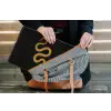 Slang - Minimalistisch - Goud laptophoes neopreen klein -tas