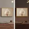 IJs - Softijs - Romig - Hoorntje - Beige Light Box met batterij (Wandlamp) middel -sfeer3