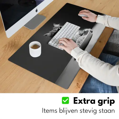 Langharige kat - Zonnebril - Spaghetti - Humor - Zwart - wit Muismat XXL klein -sfeer3