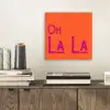 Oh la la - Oranje - Roze - Scheeflettertype aluminium wit klein -sfeer1