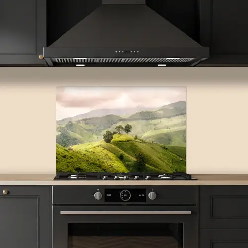 Landschap - Heuvels - Groen keuken achterwand spatscherm klein -sfeer1