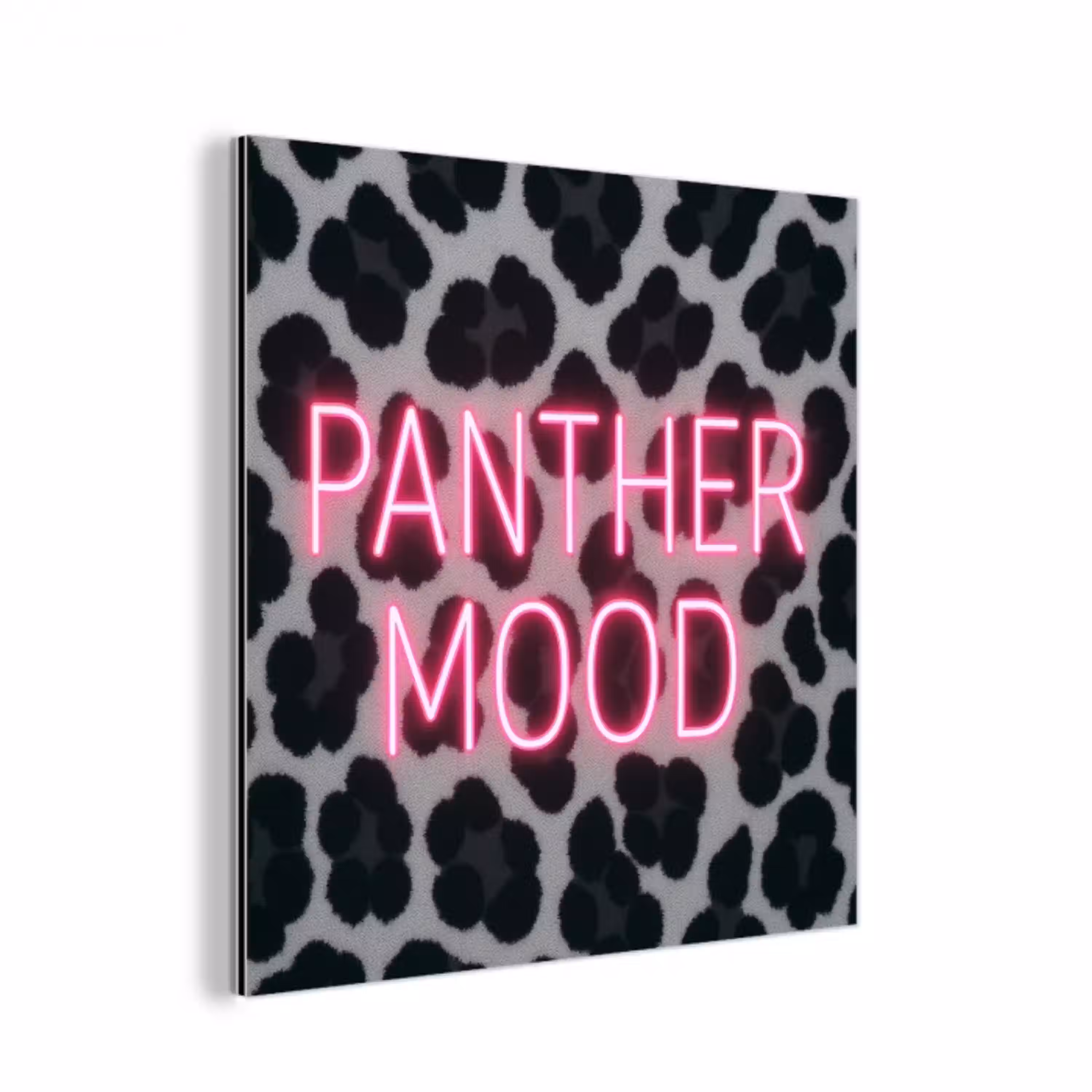 Panterprint - Zwart - Neonletters - Roze aluminium wit klein -3d