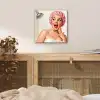 Vrouw - Douche - Roze aluminium wit klein -sfeer3