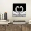 Zwanen - Hart - Zwart - Wit aluminium wit klein -sfeer1