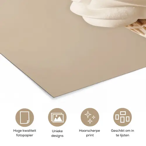 IJs - Softijs - Romig - Hoorntje - Beige poster papier klein -closeup_NL