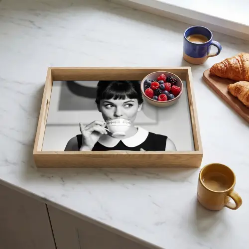 Portret - Thee - Vrouw Dienblad Rechthoek middel -sfeer2