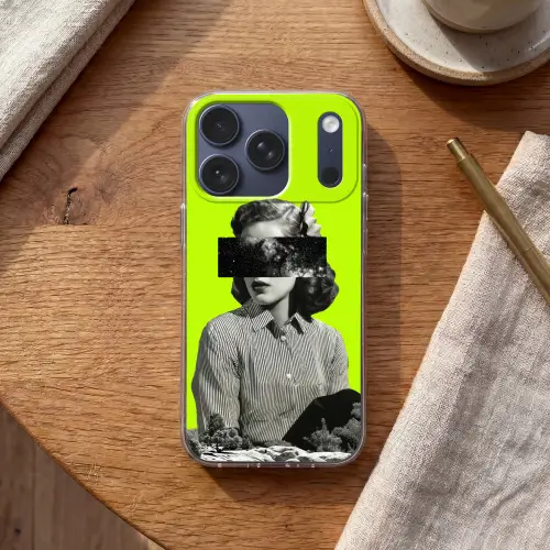 Vrouw - Sterrenhemel - Groen Telefoonhoesje iPhone 17 Pro klein -sfeer1