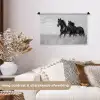 Paarden - Gras - Zwart - Wit Wandkleed katoen klein -sfeer1