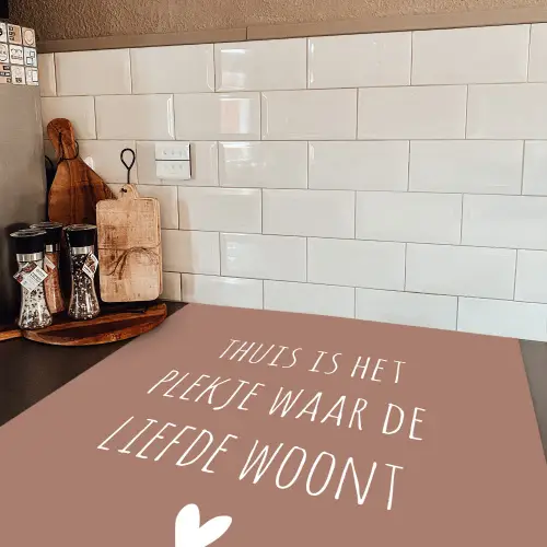 Thuis is het plekje waar de liefde woont - Quotes - Spreuken Inductie beschermer vinyl 3mm middel -sfeer3