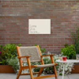 Minimalistisch - Love - Beige Tuinposter op houten frame 2 cm dik klein -sfeer3