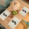 Penseelstreek - Zwart - Minimalistisch Placemat vinyl groot -zzsfeer5_Kitchenyeah-website