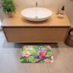 Papagaai - Hibiscusbloemen - Kleurrijk Badmat klein -sfeer1