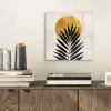 Zwart palmblad - Gouden cirkel - Beige achtergrond plexiglas 5mm klein -sfeer1